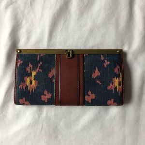 FOSSIL Kayla Clutch w/brown leather and fabric